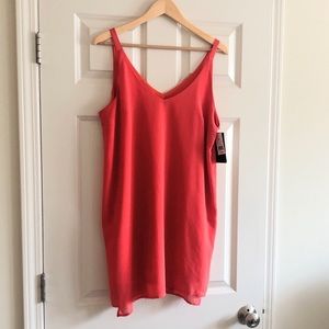 Long red-orange tank
